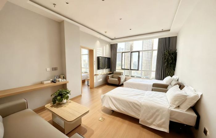 Golden Rome Fifth Season Hotel