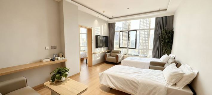Golden Rome Fifth Season Hotel Hotels in Cangzhou