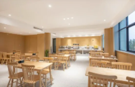 競放電競酒店（海寧銀泰店）