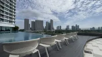 The M @ Medini Macrolink - New