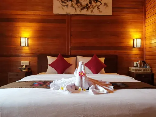 Kamasan Cottage by Reccoma