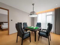 Wenling Ruoheng Xinboyueju Hotel (Jinyue City)