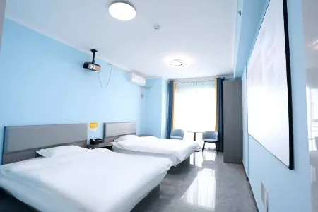 Pingdingshan Atour Hotel