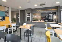 B&B Hotel Dreux Centre - 朝食
