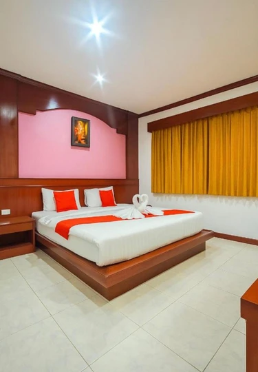 รูปภาพของNova Patong