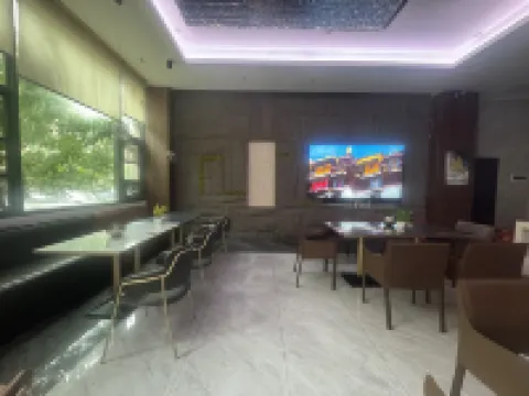 Honghe Hotel