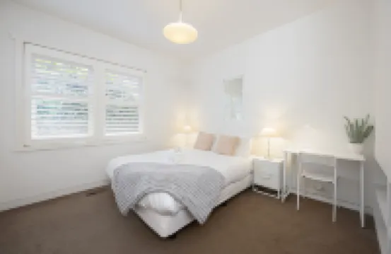 St Kilda Style - Stunning 3 Bedroom House