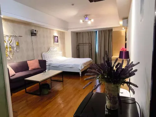 Decai Apartment (Liuzhou Branch)