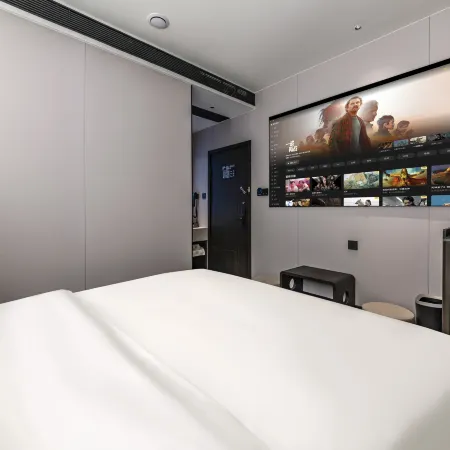 Laika LAB Hotel (Shenzhen Futian Convention and Exhibition Center Fumin Subway Station) Отели рядом с достопримечательностью «Порт Футянь»