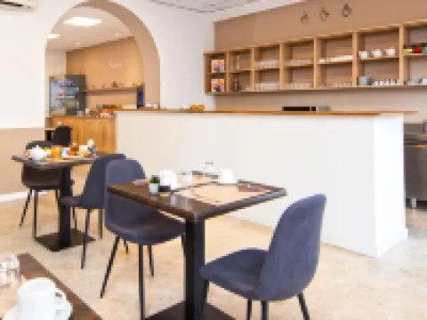 HOTEL PARISIEN Hotels in Menton