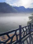 Bamboo Raft Retreat · Xijin Wild Ferry - 마운틴 뷰