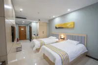 Huayi Selected Hotel (Rizhao High tech Zone Talent Store)