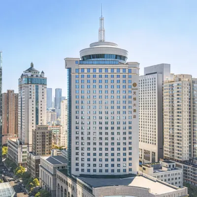 Kunming Zhongwei Tianheng Grand Hotel (Kunming Old Street Nanping Pedestrian Street) Hotels near Kunming Hall