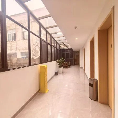 Xiyuan Hotel (Guanling Huajiang)