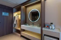 Jiangsu Guoji Hotel - Mountain view