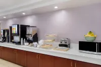 All Seasons Inn & Suites Smithfield Providence - breakfast