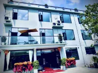 Kuzewen Homestay (Yongquan Resort Area) - غرفة مطلة على الجبل