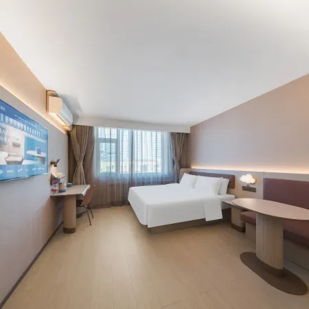 HanTing Hotel (Qitaihe Pedestrian Street)