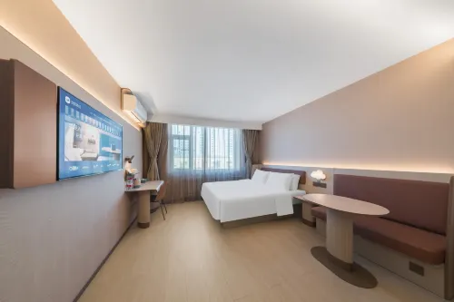 HanTing Hotel (Qitaihe Pedestrian Street)