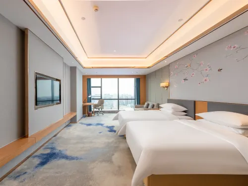 Venus Royal Hotel (Foshan Zumiao Kuiqi Road Subway Station Branch)