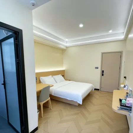 Yudu Shiguangli Hotel (Yudu New Long March Advanced Technical School)