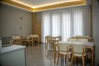 Yunqi Hotel