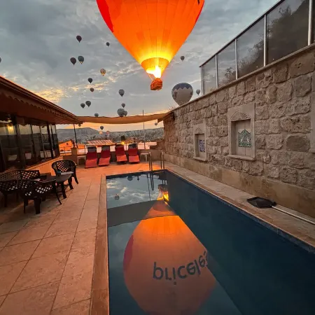 Balloon Cave Hotel