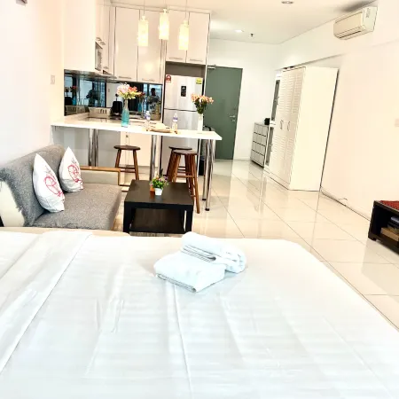 Summer suites victory House