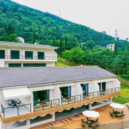 Qinggangshan Yumanting Homestay (Qinggang Scenic Area)