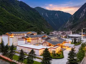 Jiuzhai Manor International Hotel