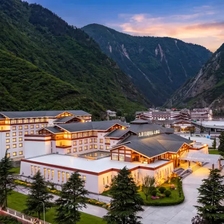 Jiuzhai Manor International Hotel