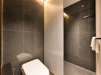 Meihao Hotel (Yantai University Yingchun Street) - parking