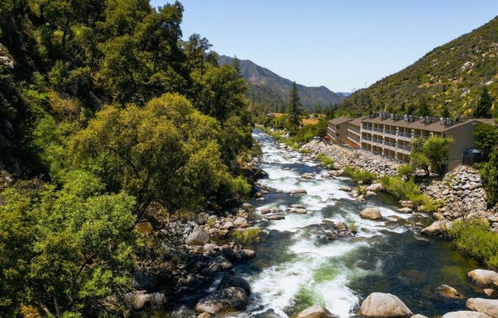 Yosemite View Lodge