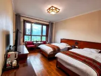 Yangzong Linka Homestay - parking