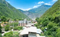 Mountain Stream Elegant Residence - 2-Star