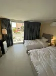 Silk Road Hotel - Nouto- ja jättöpalvelut