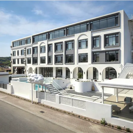 Puyu · Lansu · Private Courtyard · Scenic Apartment