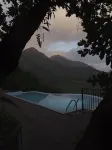 蒙納黑莓山酒店 - 自然度假村及水療中心 - 無邊際泳池