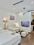 MIN HOMESTAY Vinhomes Smartcity - Bjergudsigt