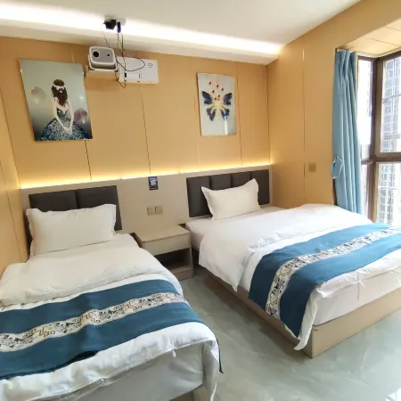 Donglu Homestay (Kunming Railway Station North Square)