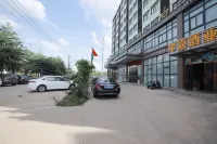 格林豪泰飯店（澄邁軟件園店） - 停車場