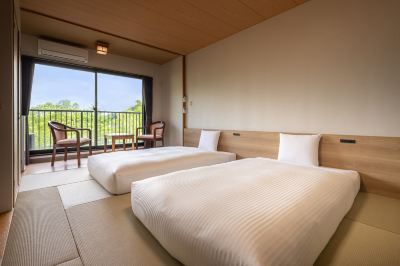 和室10畳（禁煙）マットレスベッド2台 亀の井ホテル 奥日光湯元の写真