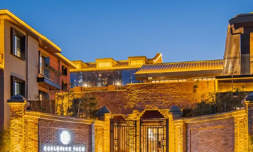 Hidden Tang Dynasty Homestay (Luoyi Old Town Lijing Gate)