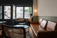 Room V Jalan Sultanah by SECOM Отели в г. Minyak Beku