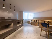 7 Days Inn (Shenzhen Luohu Port Dongmen Old Street Branch)