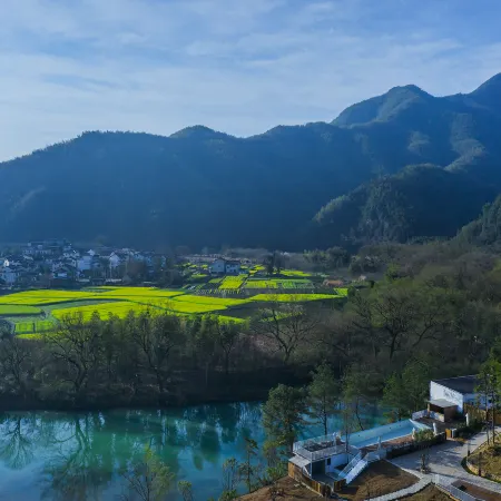 Yuannan Yard Yeluxury View Homestay (Yuannan Sichuan-Tibet Line Moon Bay Scenic Area Branch)