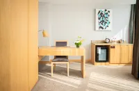 Win Win Hotel