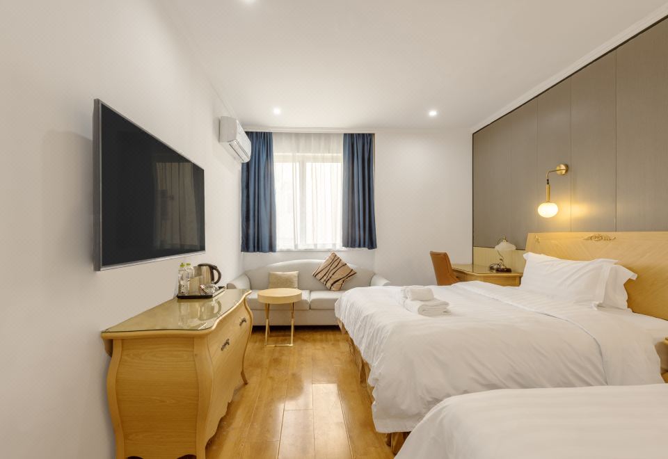 1. 칭다오 리우잉 ..