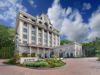 Grasse Grace Manor