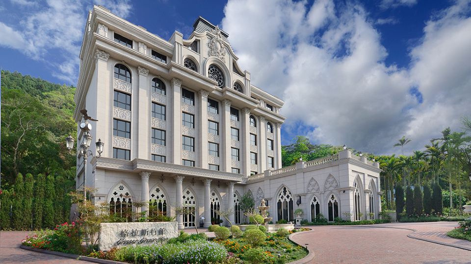 Grasse Grace Manor